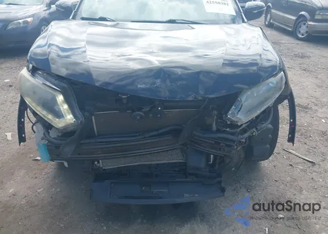 2014 Nissan Rogue S z USA, uszkodzony, nr VIN 5N1AT2MV1EC752157